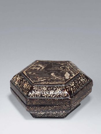 Mother-of-pearl inlaid lacquer box