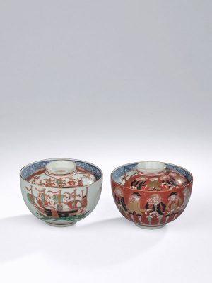 Pair of Arita porcelain bowls and covers