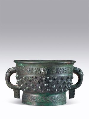 08 Pair of bronze ritual food vessels (Gui) “E Fu Yi”