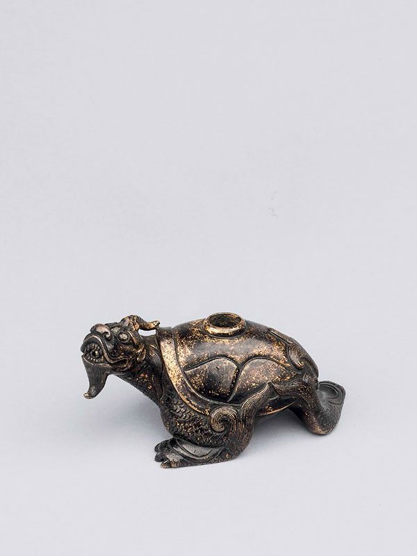 Gilded bronze water dropper in the form of a mythical animal