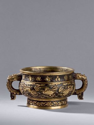 Bronze incense burner, signed Hu Wenming