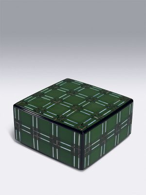 Lacquer box by Yamamoto Satoshi