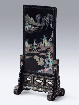 56 Lacquer and mother-of-pearl inlaid table screen