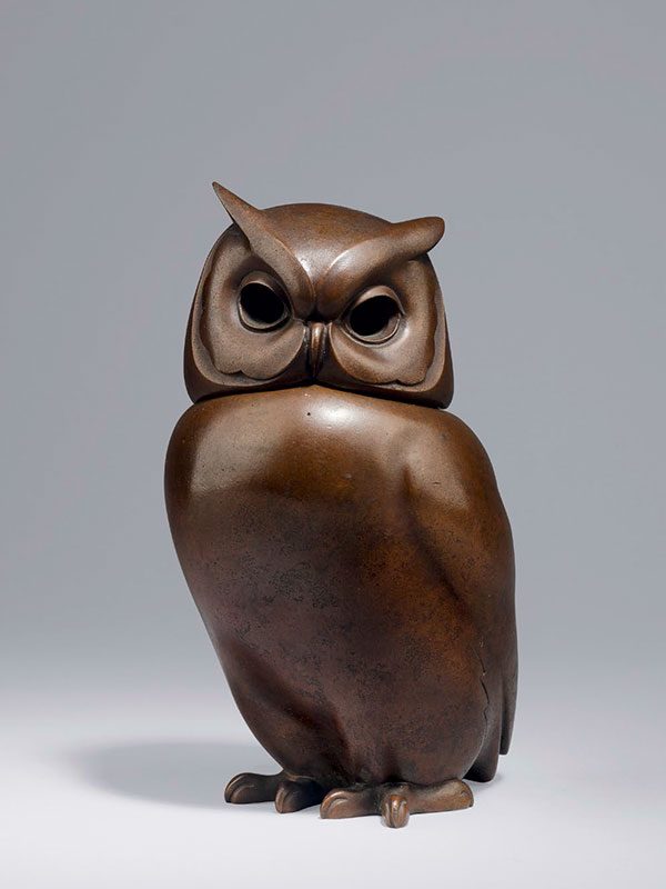 Bronze owl by Tsuda Eiju (1915 - 2001)