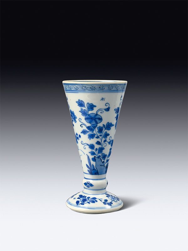 Porcelain beaker vase