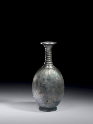 Bronze bottle with ribbed neck