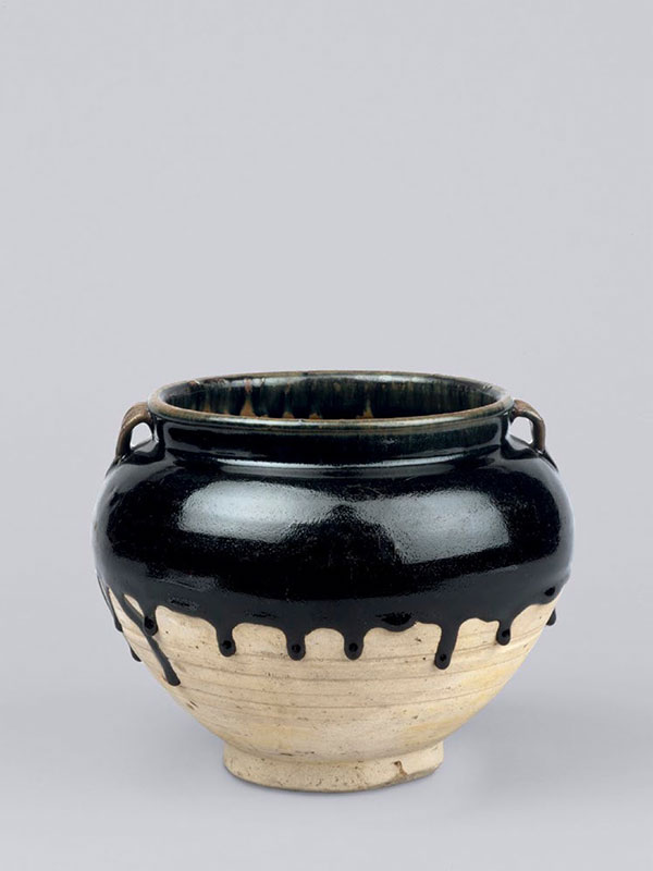 Cizhou stoneware jar with black glaze