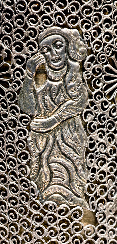 Silver filigree case with European figures