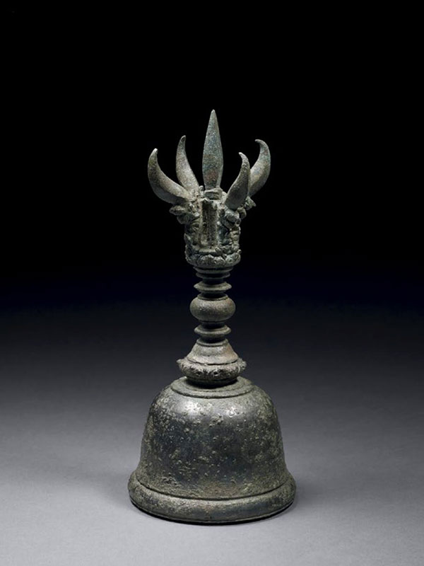 Bronze <em>vajraghanta</em> hand bell