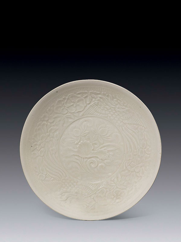 Ding-type porcelain moulded shallow bowl