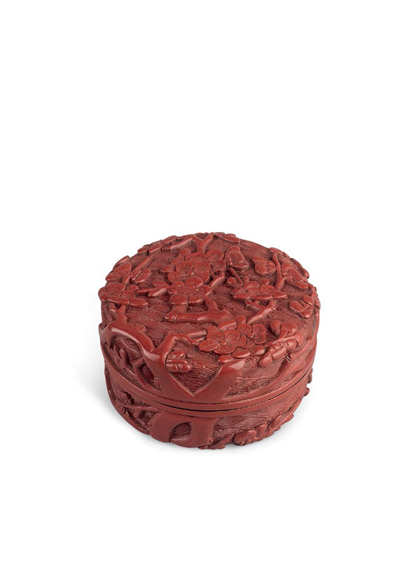 Lacquer circular box with plum blossoms