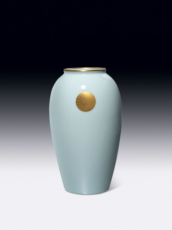 Fukugawa porcelain vase