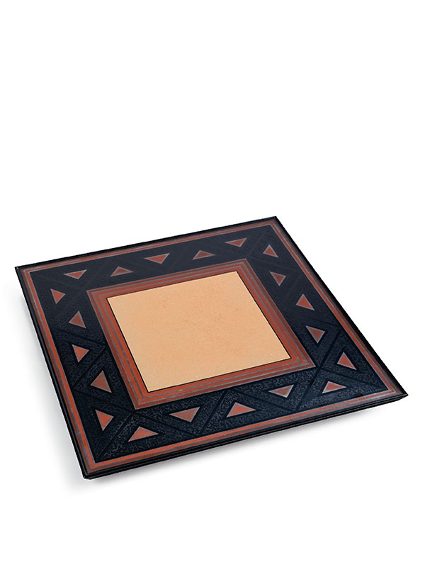 Lacquer square tray with triangles