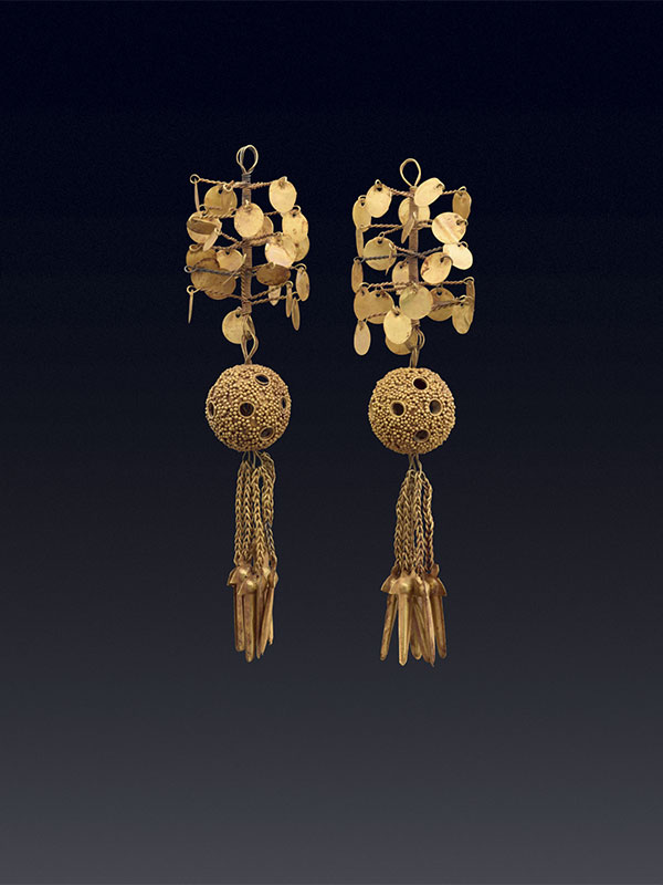 Pair of gold ear ornaments