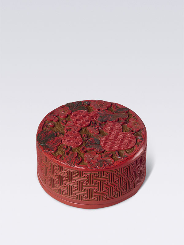 Lacquer box with double gourds