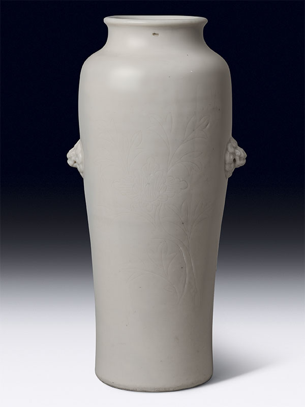 Dehua porcelain “sleeve” vase